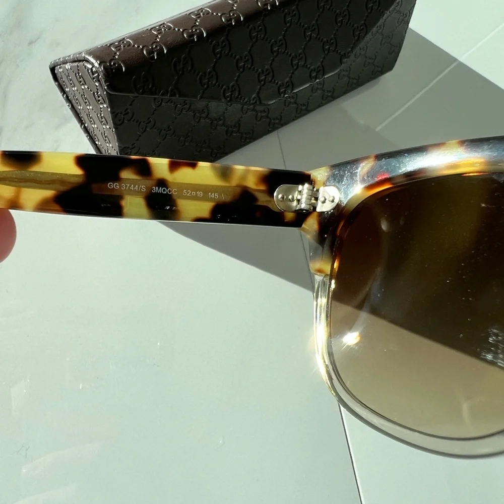 Gucci authentic sunglasses - Picture 8 of 8